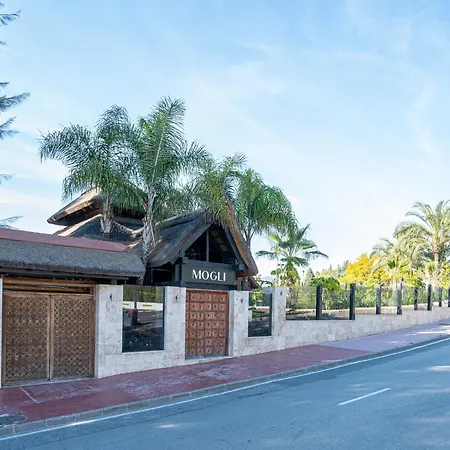 Spacious And Bright 3br House In Great Location Holiday home Marbella