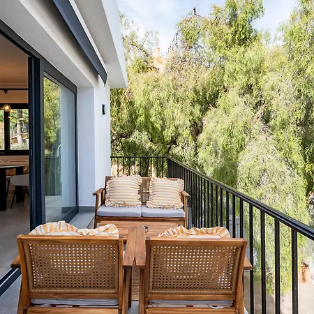 Spacious And Bright 3br House In Great Location