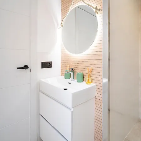 Spacious And Bright 3br House In Great Location בית נופש *