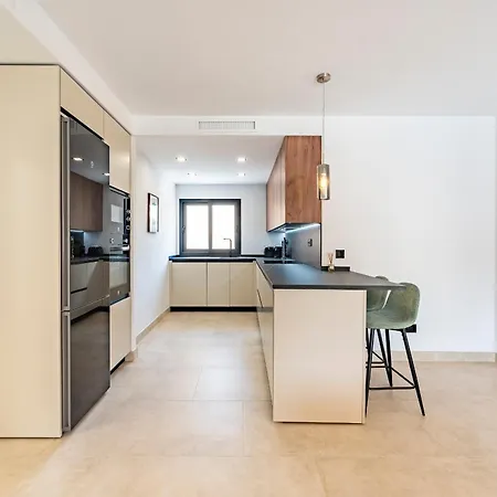 Spacious And Bright 3br House In Great Location מארבלה