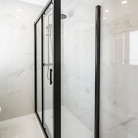 Spacious And Bright 3br House In Great Location מארבלה