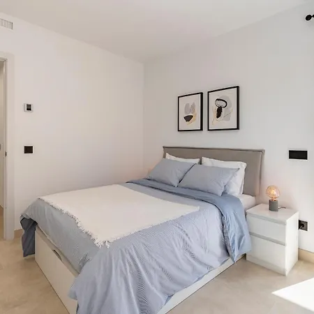 Spacious And Bright 3br House In Great Location בית נופש