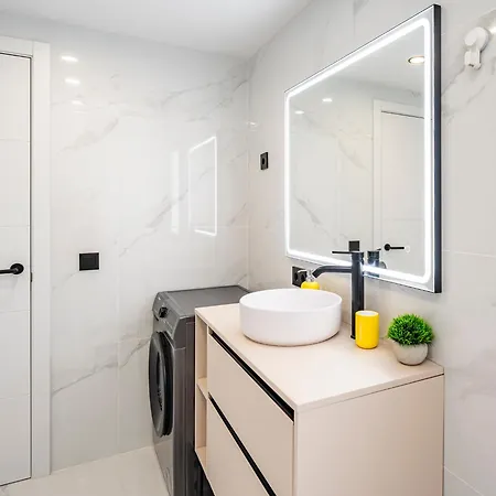 Spacious And Bright 3br House In Great Location בית נופש *
